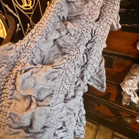 Lavender Ruffled Scarf - Picture 3 of 5